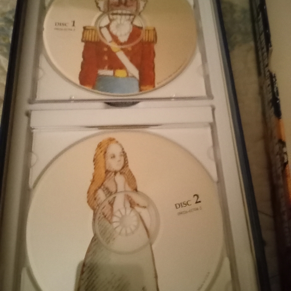 Nutcracker Collector's Edition Set - Picture 4 of 8